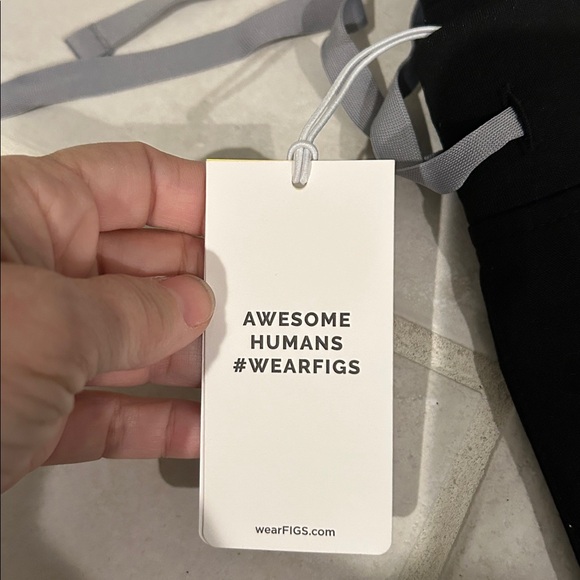 NWT - FIGS Zamora Jogger Scrub Pants in Black - Picture 4 of 8